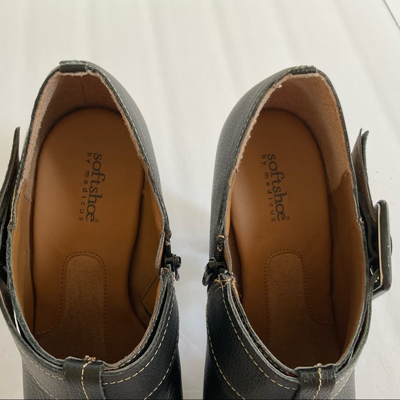 Softshoe black ankle leather boots. Size 8.5. In excellent condition. - Picture 6 of 10